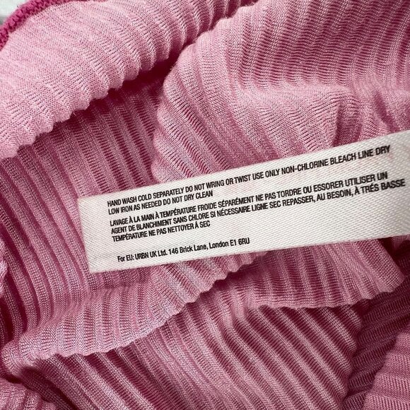 UO Out From Under XS Pink Velvet Bell Sleeve Crop Top Ribbed Square Neck Y2K - Picture 9 of 14